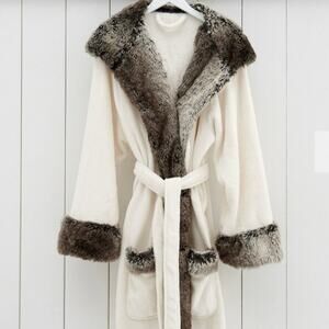 POTTERY BARN Faux Fur Gray Ombre Robe Medium Hooded Plush Cozycore Lounge Soft